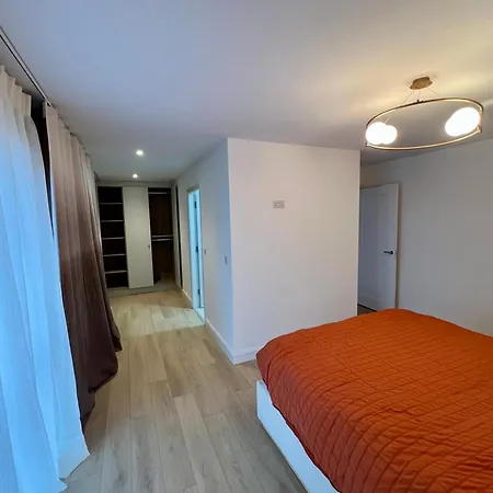 Stylish Superking And King Ensuite Bedrooms In Dublin-free Parking- 15 Min Airport * 더블린