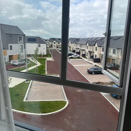 홈스테이 Stylish Superking And King Ensuite Bedrooms In Dublin-free Parking- 15 Min Airport