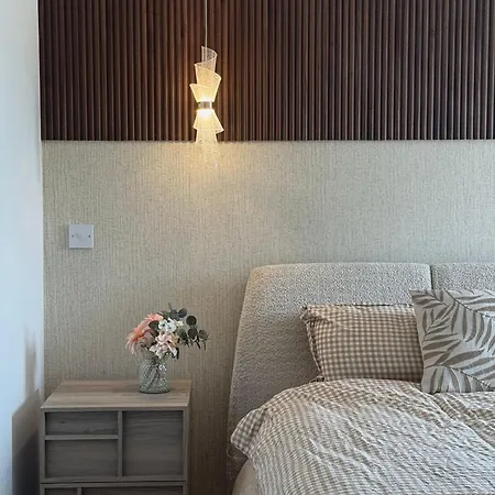 Stylish Superking And King Ensuite Bedrooms In Dublin-free Parking- 15 Min Airport * Dublin
