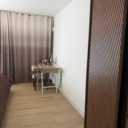 Stylish Ensuite Bedrooms In Dublin-Free Parking-15 Min Airport-Shared Accomodation 民宿