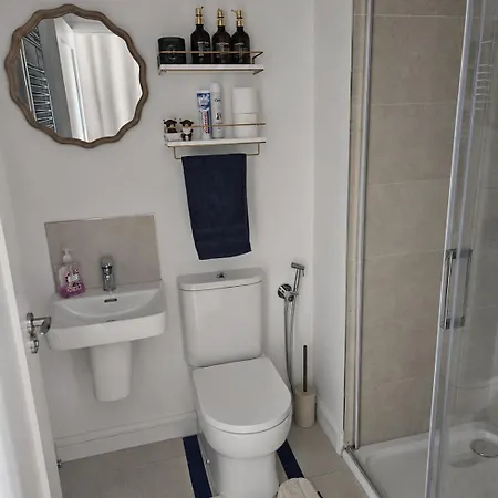 Stylish Superking And King Ensuite Bedrooms In Dublin-free Parking- 15 Min Airport Rum i privatbostad *
