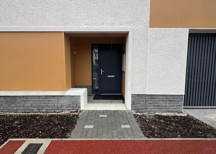 Stylish Superking And King Ensuite Bedrooms In *