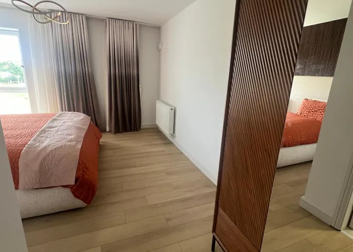 Stylish Superking And King Ensuite Bedrooms In Privatunterkunft Dublin