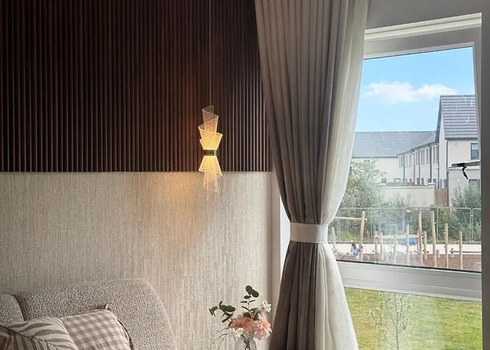 Stylish Superking And King Ensuite Bedrooms In *