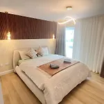 Stylish Superking And King Ensuite Bedrooms In Dublin-free Parking- 15 Min Airport 홈스테이 더블린