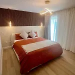 홈스테이 Stylish Superking And King Ensuite Bedrooms In Dublin-free Parking- 15 Min Airport 더블린