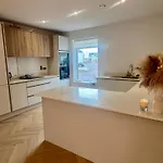 Stylish Superking And King Ensuite Bedrooms In Dublin-free Parking- 15 Min Airport * 더블린